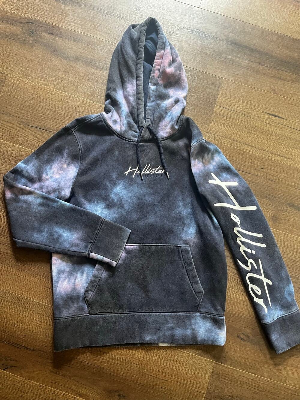 Hollister Must-Have Galaxy Tie Dye Hoodie Men’s XS Blue Pink